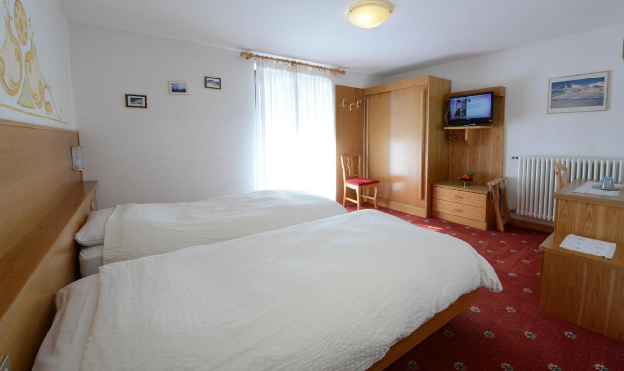 Hotel Presena Пассо-дель-Тонале Экстерьер фото